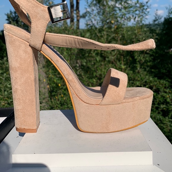70’s NUDE PLATFORM SANDALS VEGAN SUEDE - Picture 4 of 16